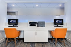 Holiday Inn Express & Suites CINCINNATI RIVERFRONT, Cincinnati