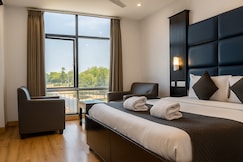 Chandigarh Grand & Banquet Near Sukhna Lake, IT Park & Railway Station, Chandigarh