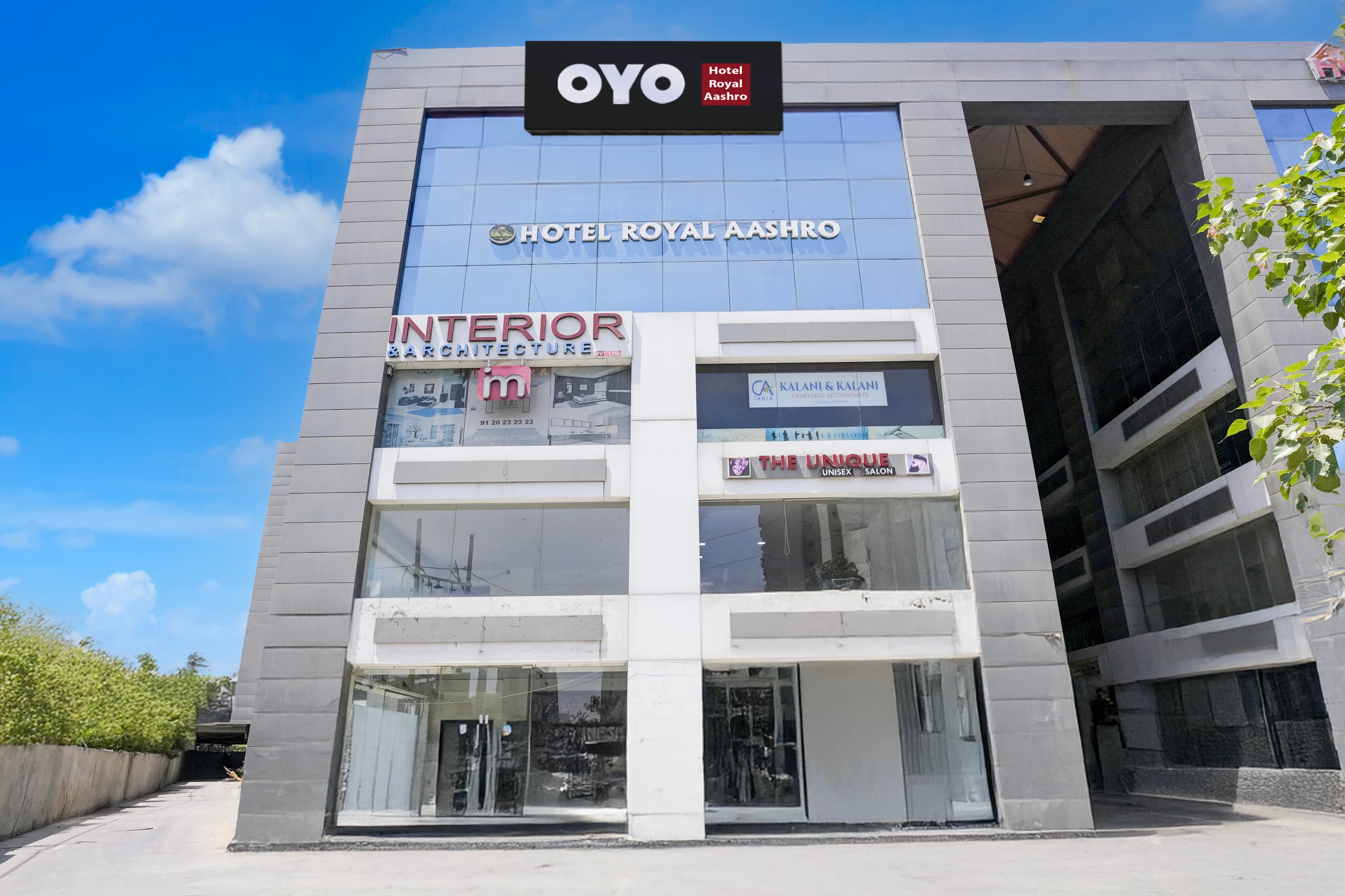Super Hotel O Royal Aashro - Tap to explore photos
