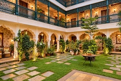First Courtyard, Mandawa