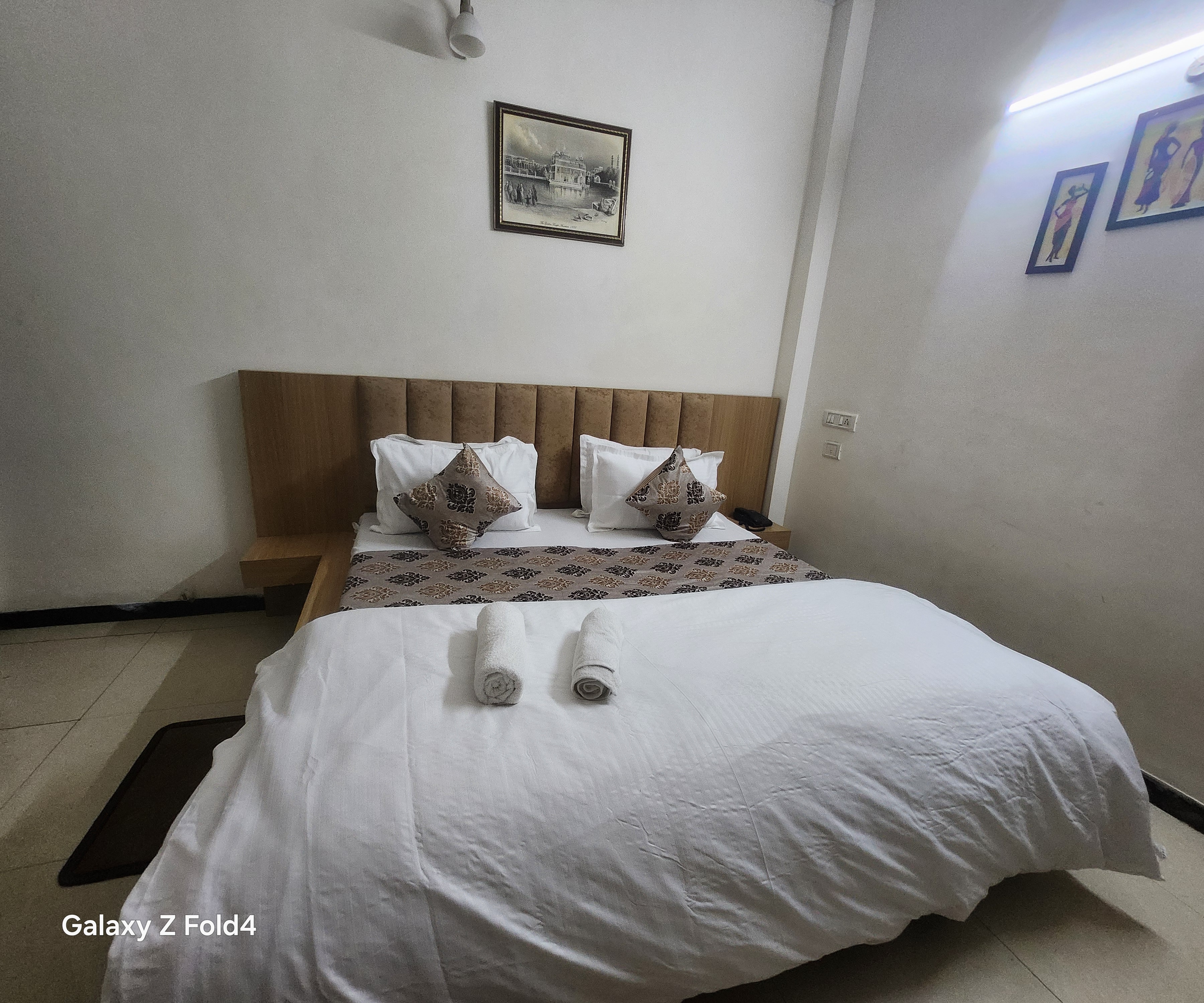 Gurjeet Hotel by Naavagat - Tap to explore photos
