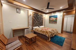Pahadi Roots, Manali