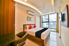 Hotel Golden Feather, Udaipur