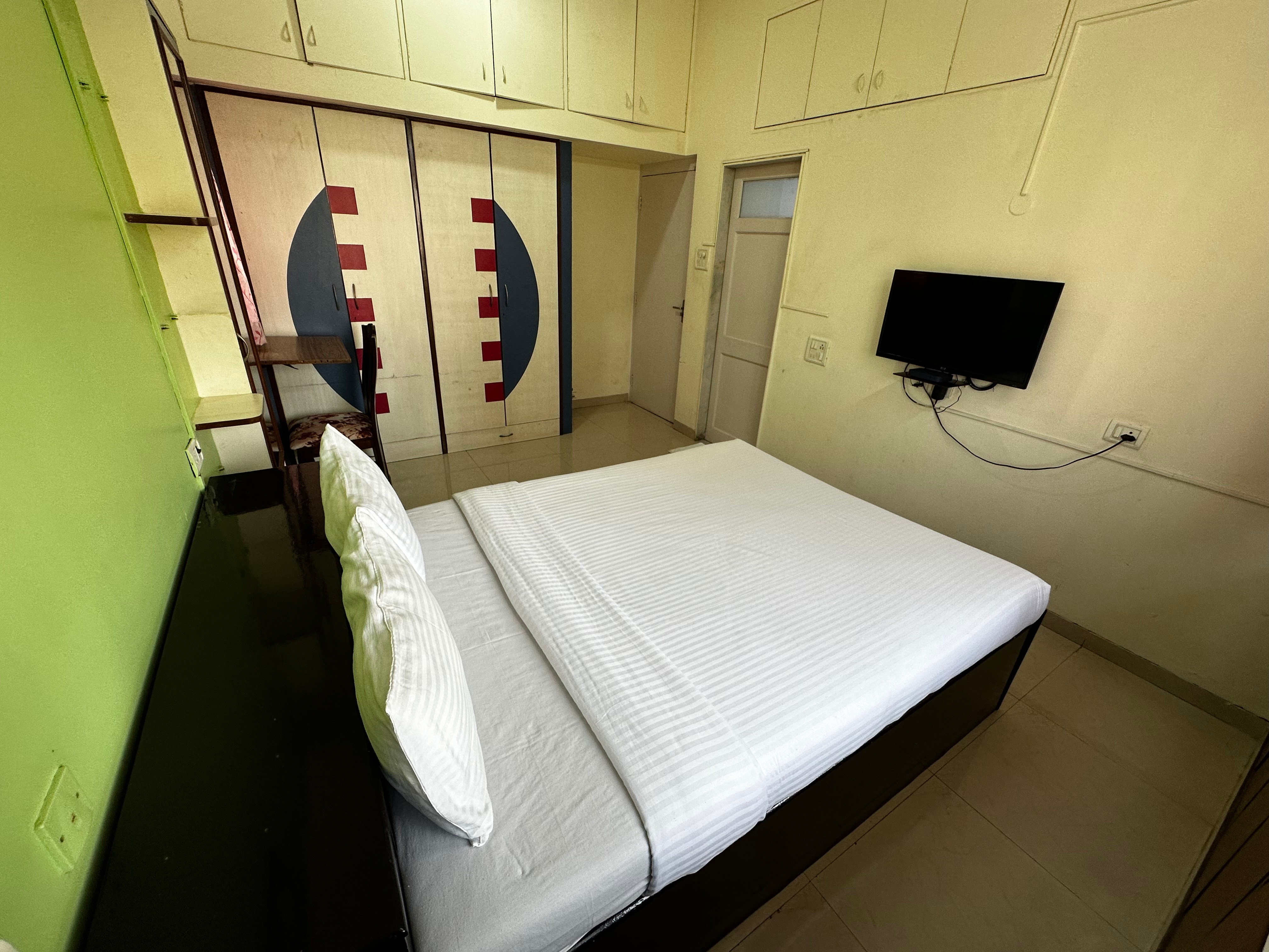 Hotel Shree Sumedh - Tap to explore photos