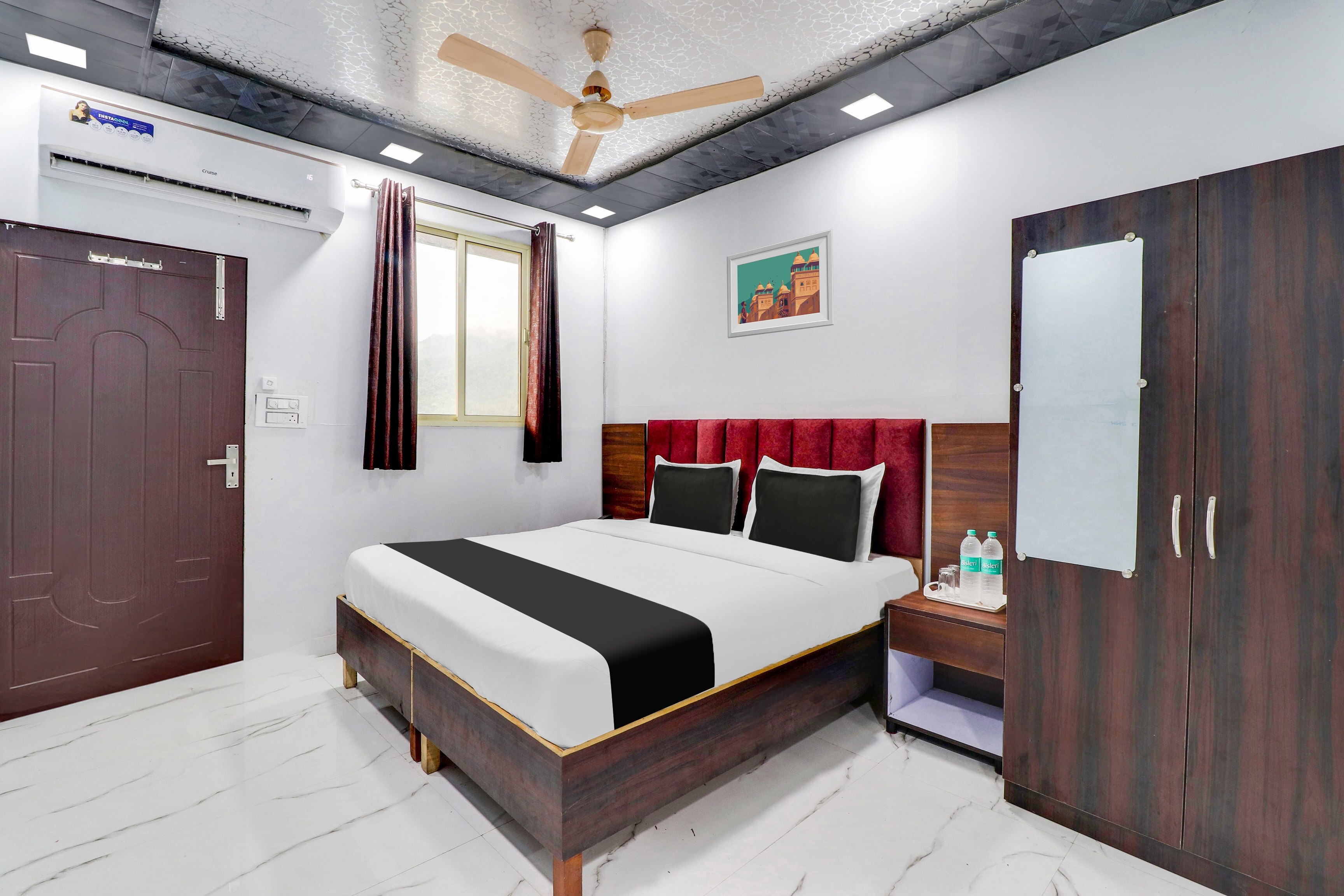 Hotel O Homestay Dharohar - Tap to explore photos