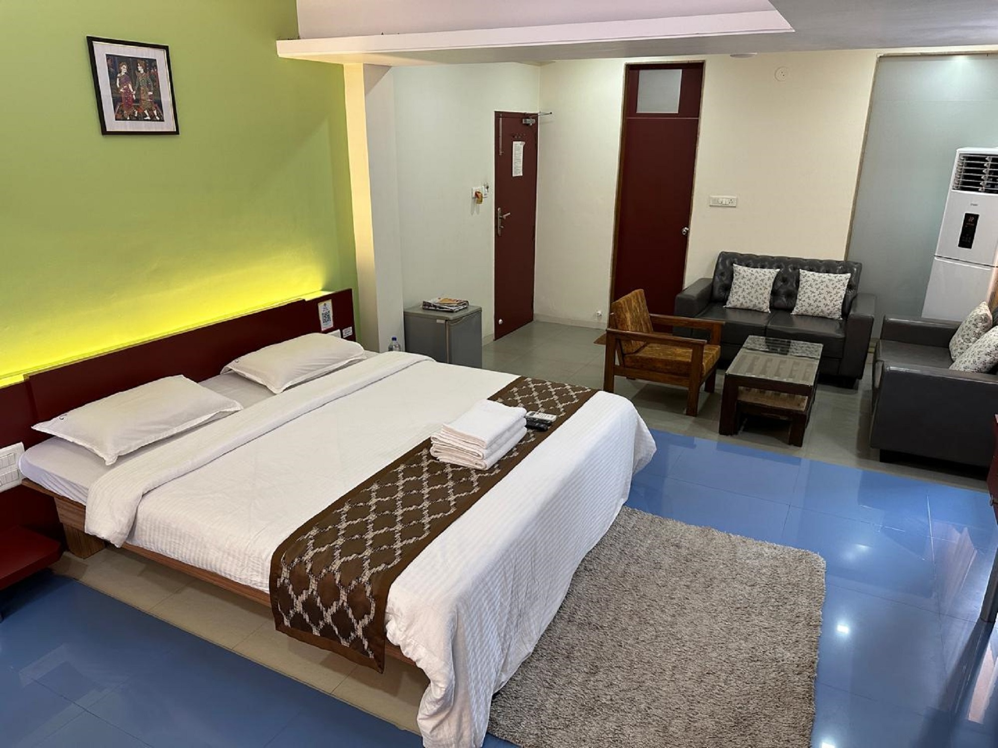 Hotel Vivek 3