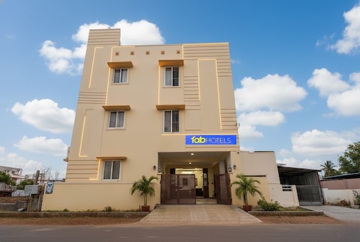 FabExpress Aarudras Residency - Nr. Coimbatore Airport