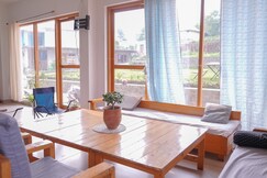 Flyscape Hostel, Palampur