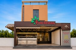 Hotel New Panchratna, Ahilyanagar