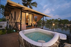 RiverBells Backwater Glamping Alleppey, Thiruvalla