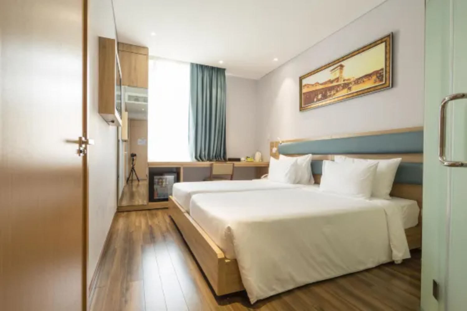 Adora Mira Hotel (formerly Ramada Encore By Wyndham Saigon D1) - Tap to explore photos