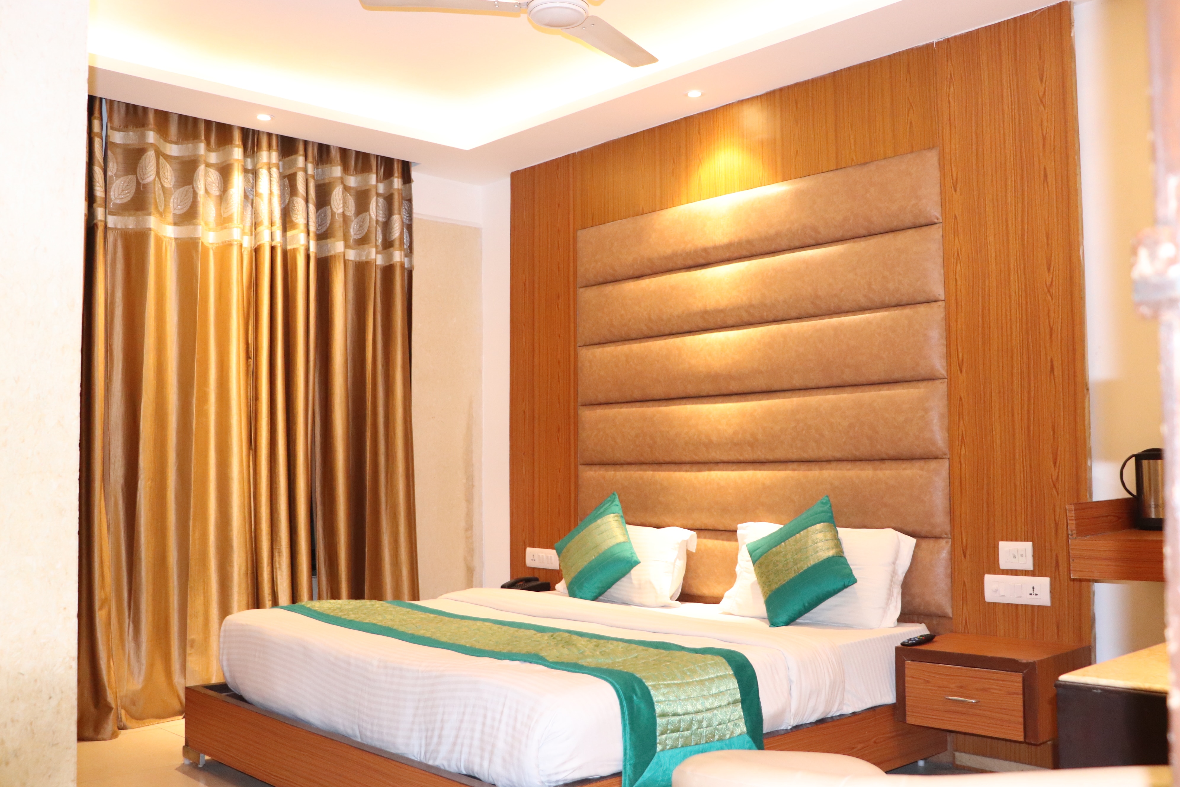 Hotel O Delhi - Tap to explore photos
