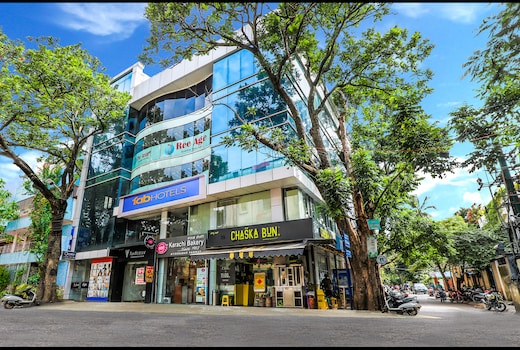 FabHotel Crown Heights - Nr. Kormangala Club
