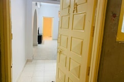 Comfortable 2bhk house with 2AC in city center, Hyderabad