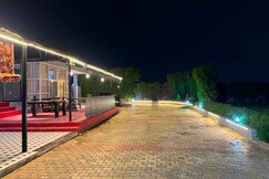 Green Hood Farms And Stay, Manesar