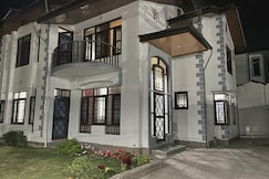 Zinnia East, Srinagar