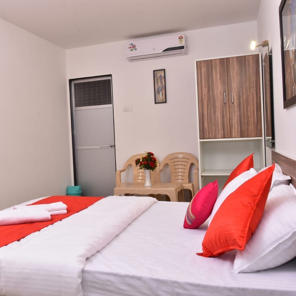 Hotel Panchgani Crown - Tap to explore photos