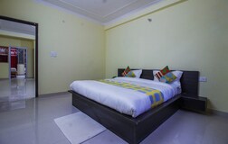 2 room set with balcony