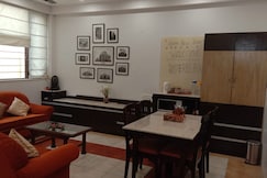 Indee Home | Rooms & Caretaker, Delhi