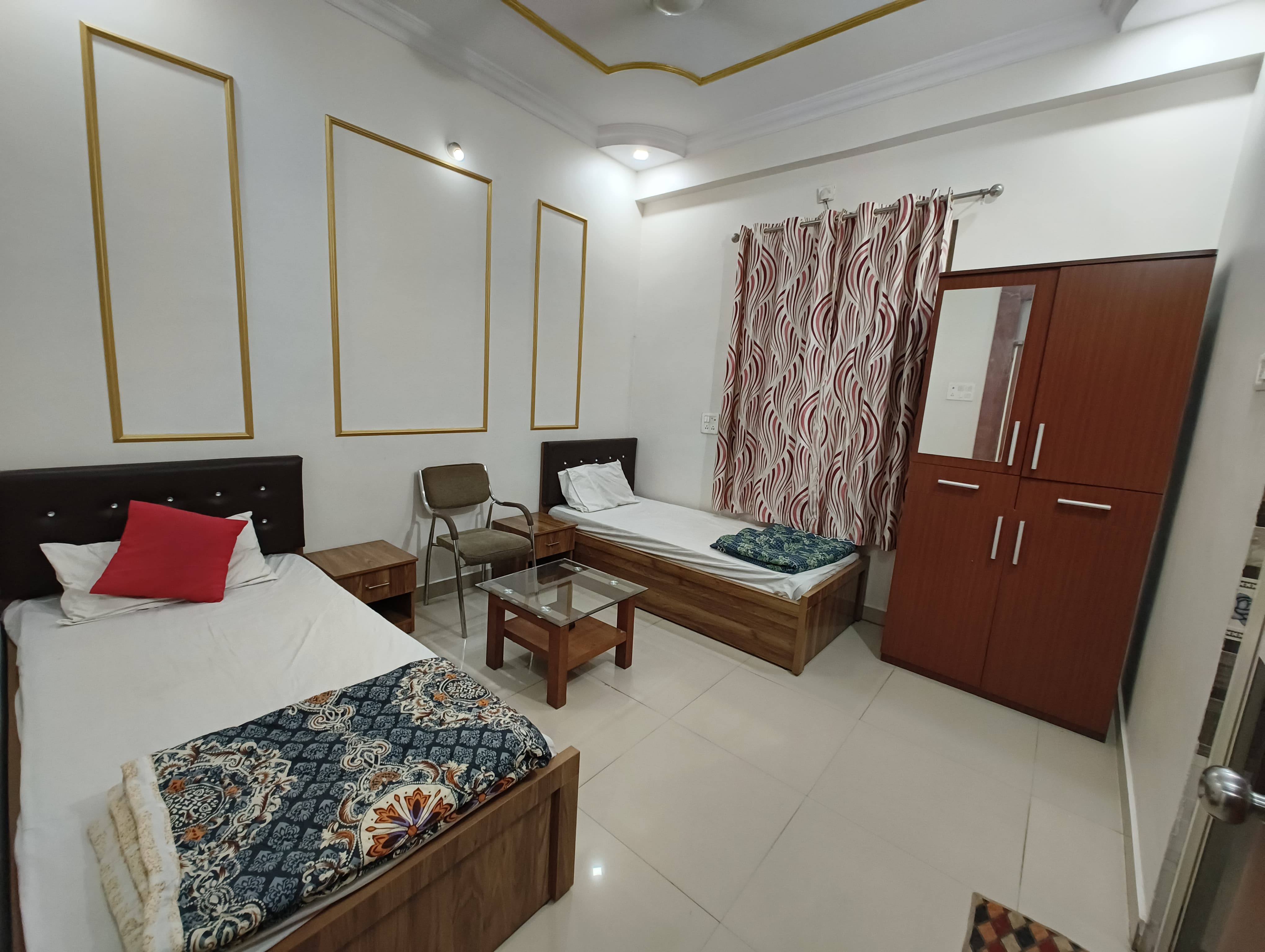Hotel Shri Ram Palace - Tap to explore photos