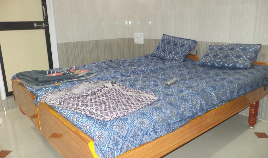 Amrut Guest House - Tap to explore photos
