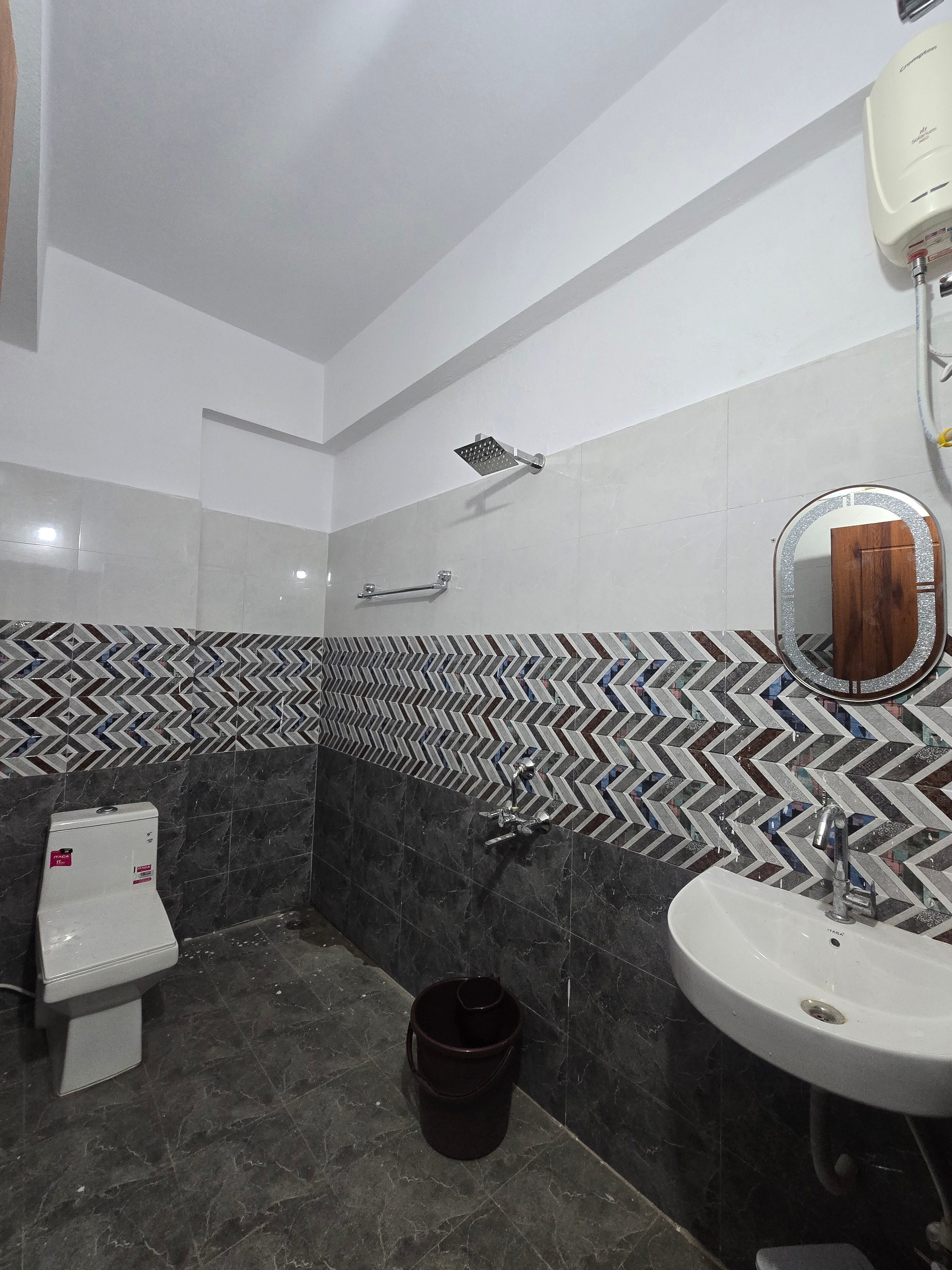 MS Service Apartment 
3BHK - Tap to explore photos