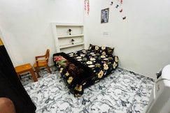 Shree Radhe Palace / Ram Mandir 1km, Ayodhya