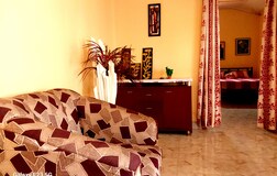 Guest sitting room