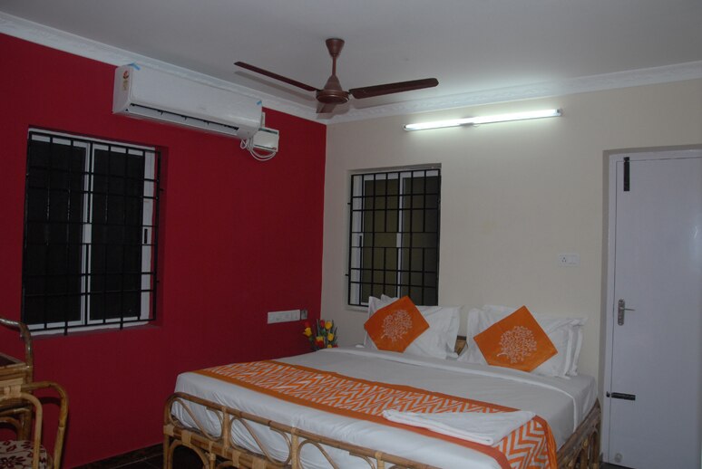 Yashica Serviced Apartment - Tap to explore photos