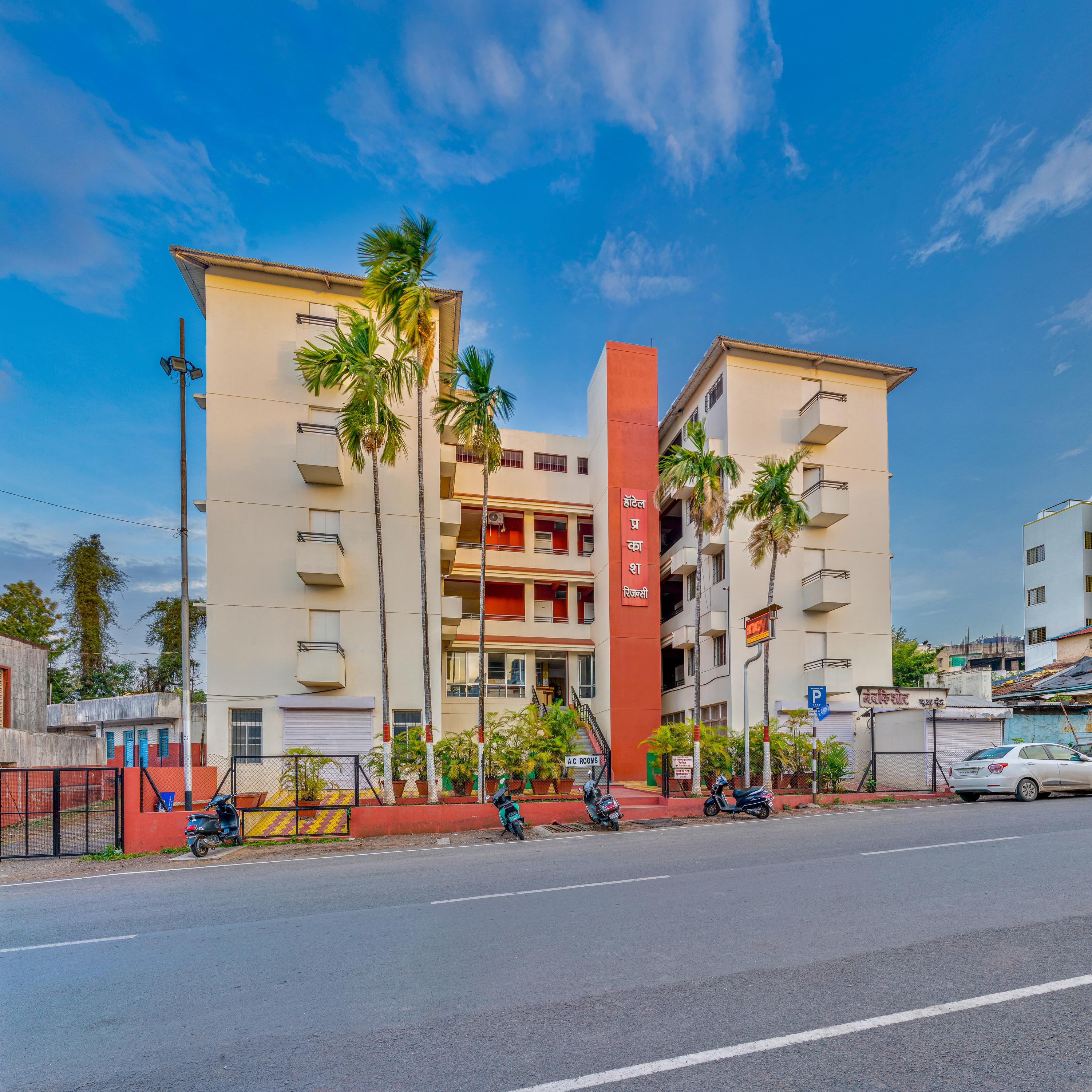 HOTEL PRAKASH REGENCY - Tap to explore photos
