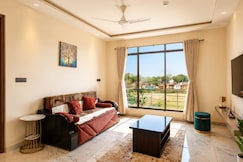 Orya Mayukhi Stylish 2 BHK near airport and temple, Varanasi