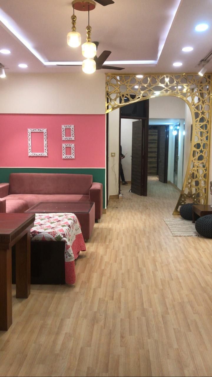 Luxury Apartment, Lajpat Nagar metro - Tap to explore photos