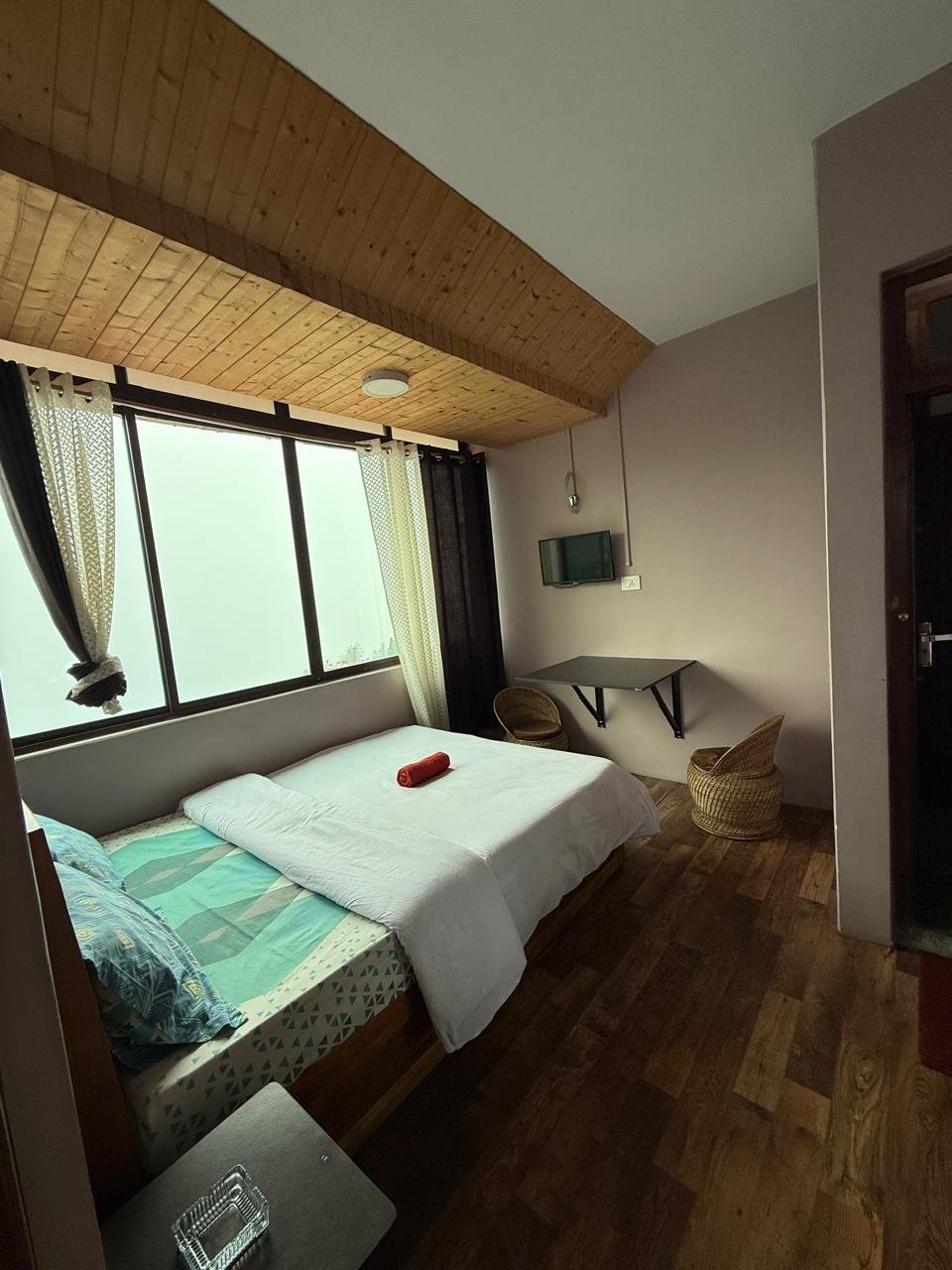 Dali Pakhrin Homestay - Tap to explore photos