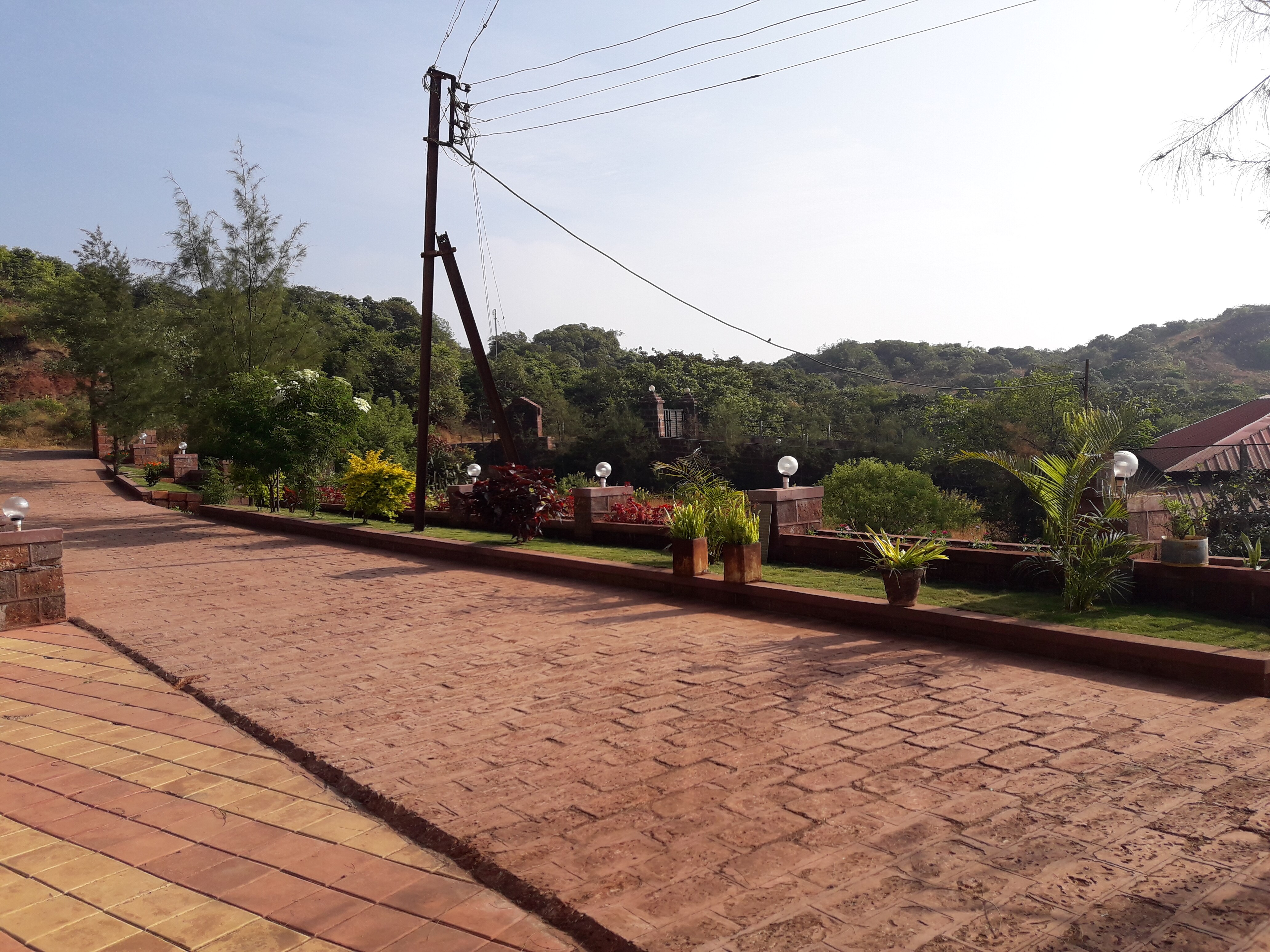 Rutubandha Bungalow | Rooms & Homely Food - Tap to explore photos