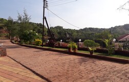 Upto 10Pax Non A/C 4bedroom and hall- Groundfloor