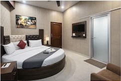 Hotel Royal Plaza, 4 min from Chandigarh Railway Station, Mohali