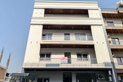 Hotel O Prince Stay, Greater Noida