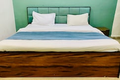 Hotel Bamleshwari, Indore