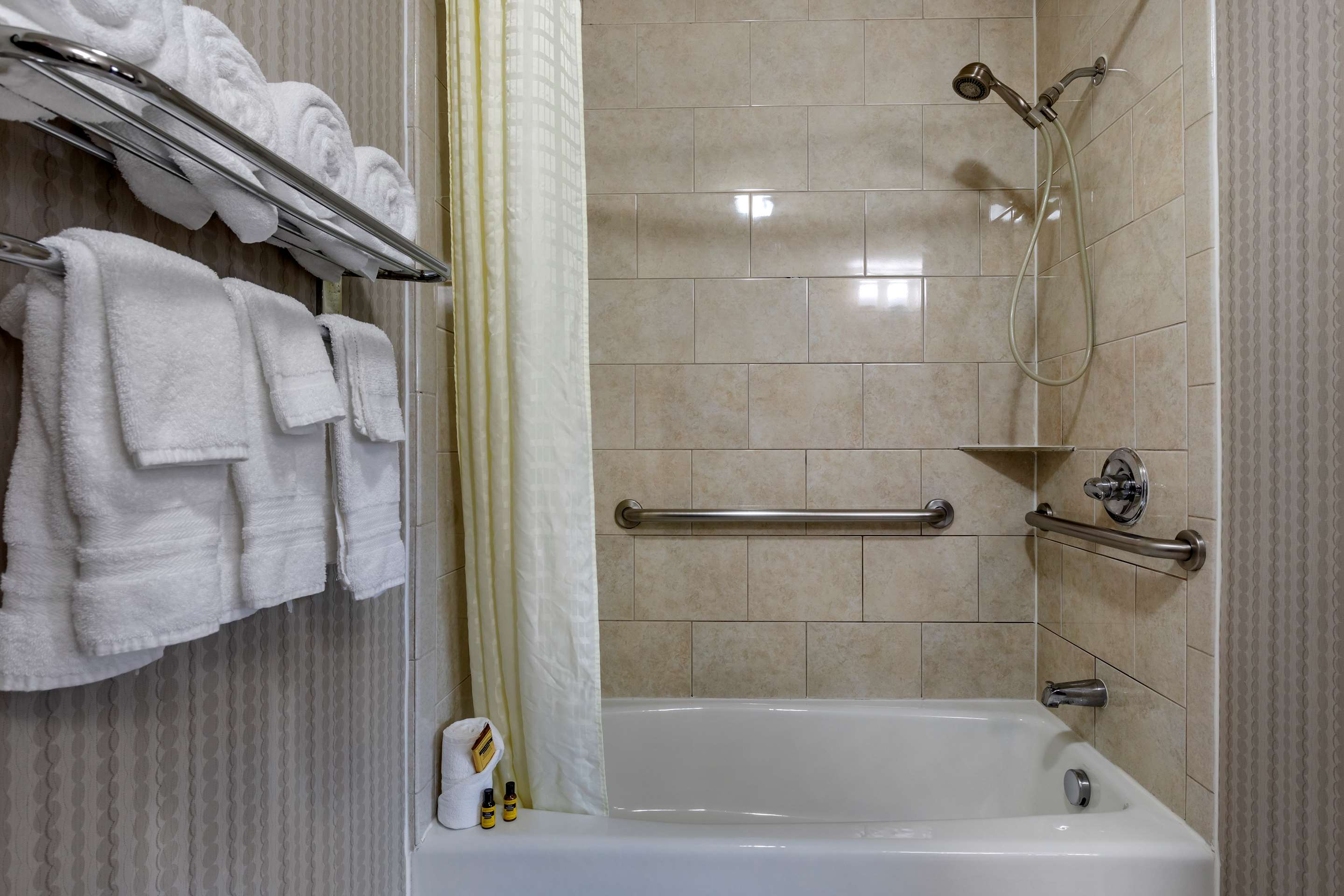 Best Western Plus DFW Airport West Euless - Tap to explore photos
