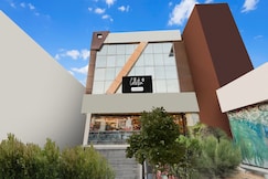 Collection O Rispana Pul Dehradun Formerly Hotel Square 1, Dehradun