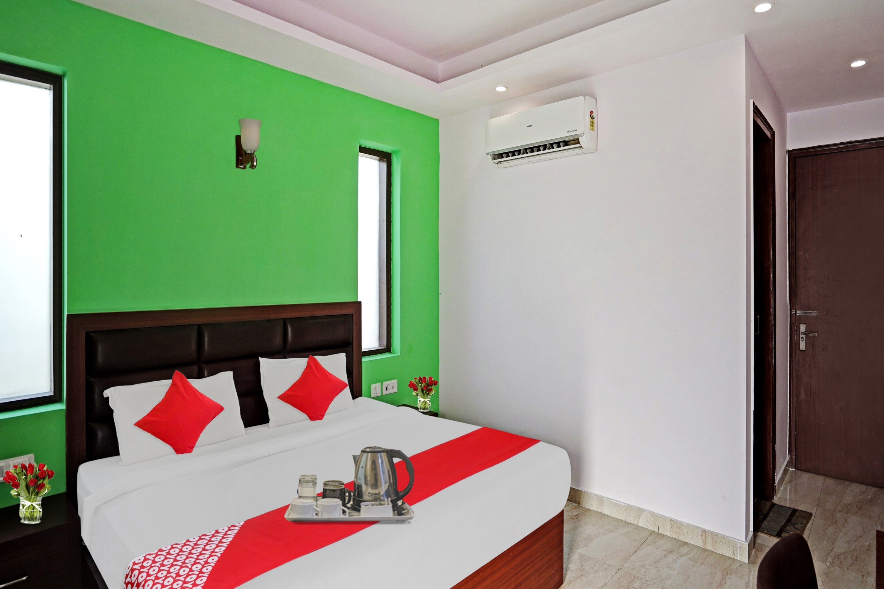 Hotel O Kailash Near Iskcon Temple Noida - Tap to explore photos