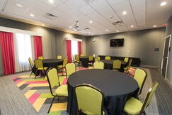 Hampton Inn by Hilton Mustang, Payne