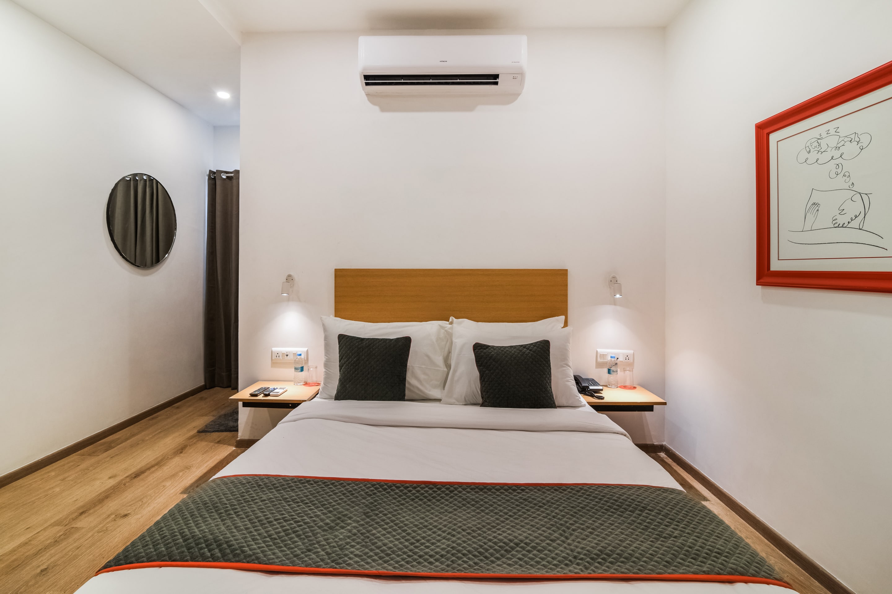 Super TOWNHOUSE XOTEL - Tap to explore photos
