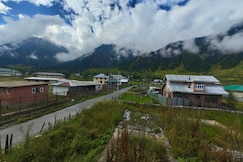 Mountain Story, Srinagar