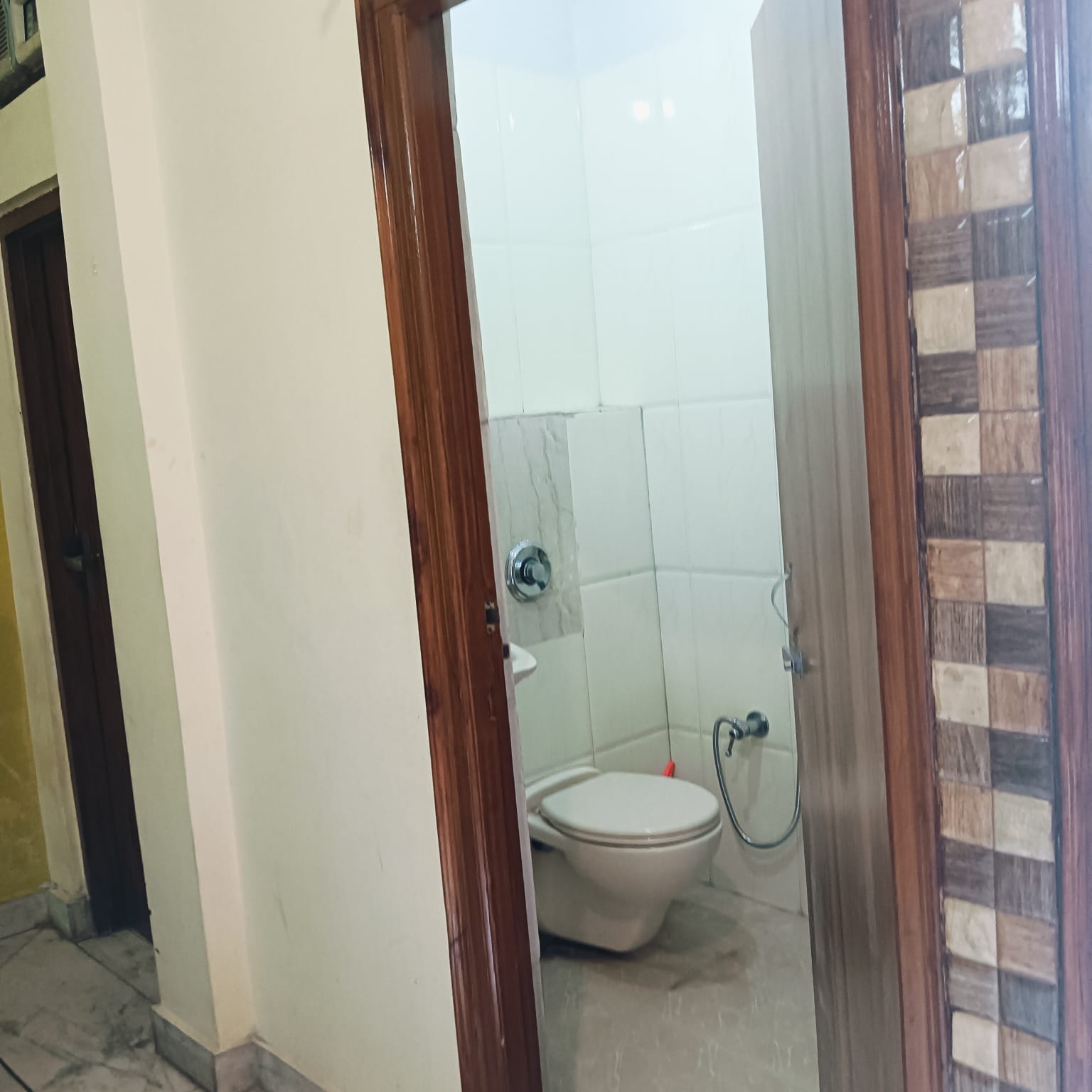 HomeLike HomeStays - Tap to explore photos