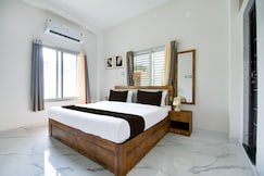 Super Collection O VIP Road Near Golden Beach, Puri