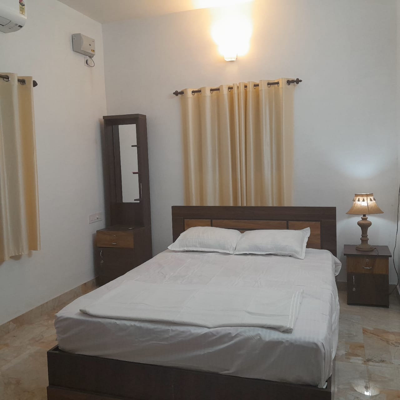 Pearl Homestay - Tap to explore photos