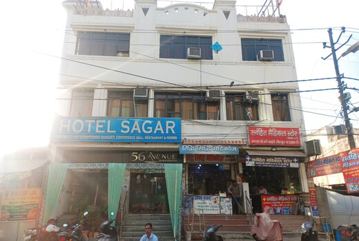 Hotel Sagar, by GRB