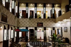 Dwivedi Hotels (Sri Omkar Palace), Varanasi