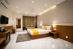 Solasta Stays and Banquets  Wakad, Pune
